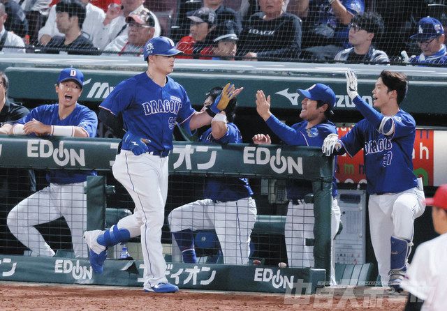 広島―中日 細川：ドラゴンズ情報