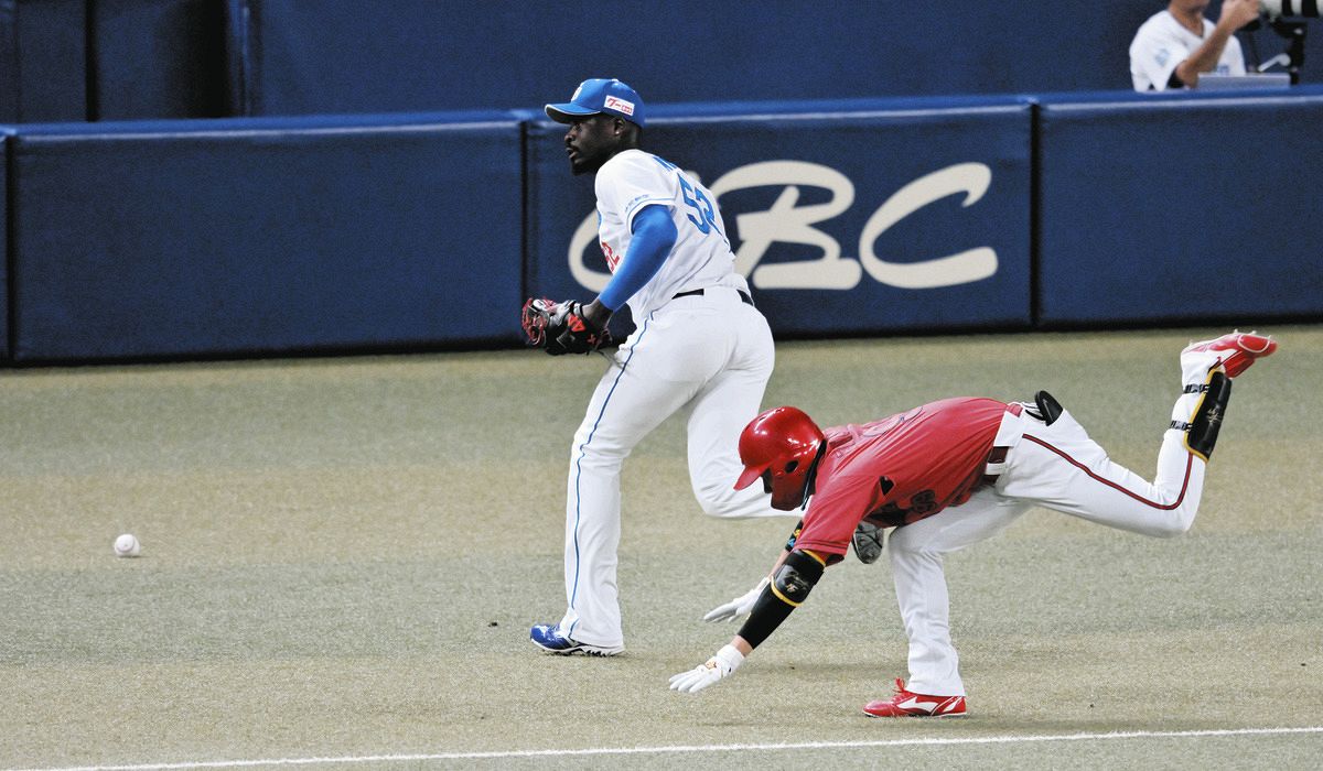中日・マルテは「競った試合では使いづらくなる」暴投で決勝点