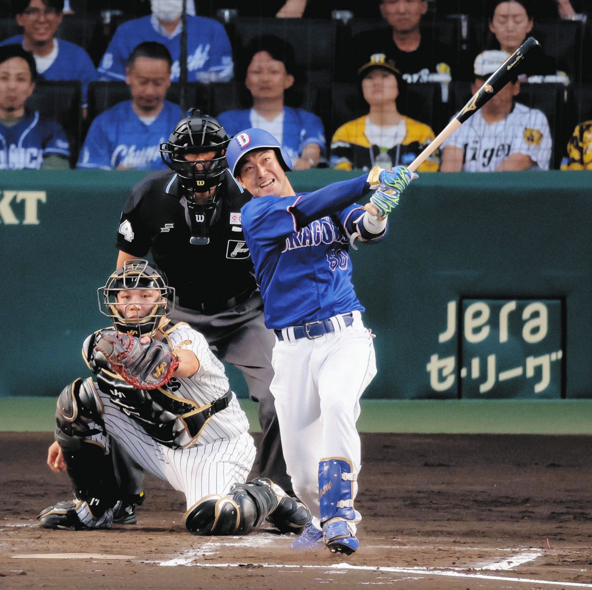今年も古巣の本拠地で強さ発揮！中日・山本泰寛、リード広げる1号3ラン