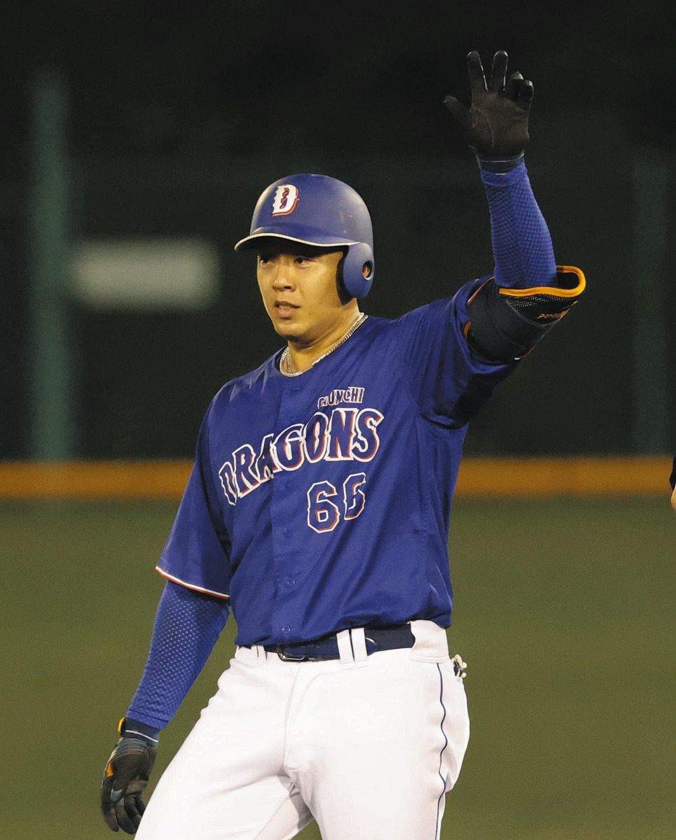 中日ドラゴンズ 鵜飼とゆかいな仲間達 鵜飼 鵜飼航丞、鮮やか同点二塁打！「思い描いたように」変化球に対応し左