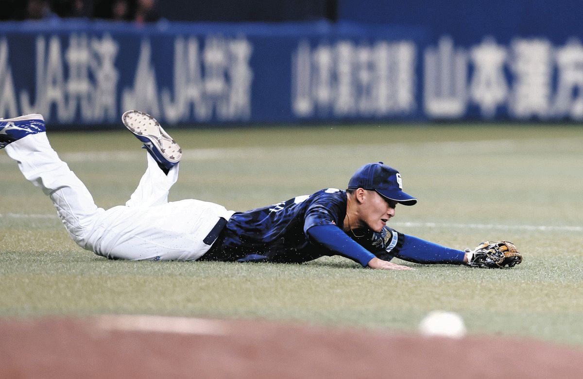 守備で気合入っていた」中日・石川昂弥の8回好守を評価も「取れる