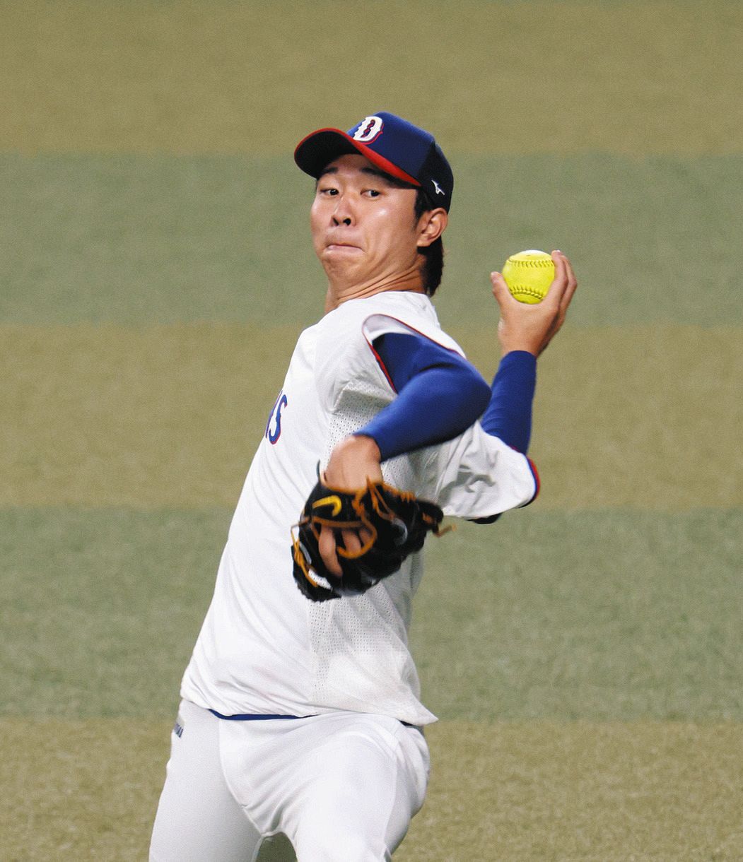 キャッチボールする高橋宏