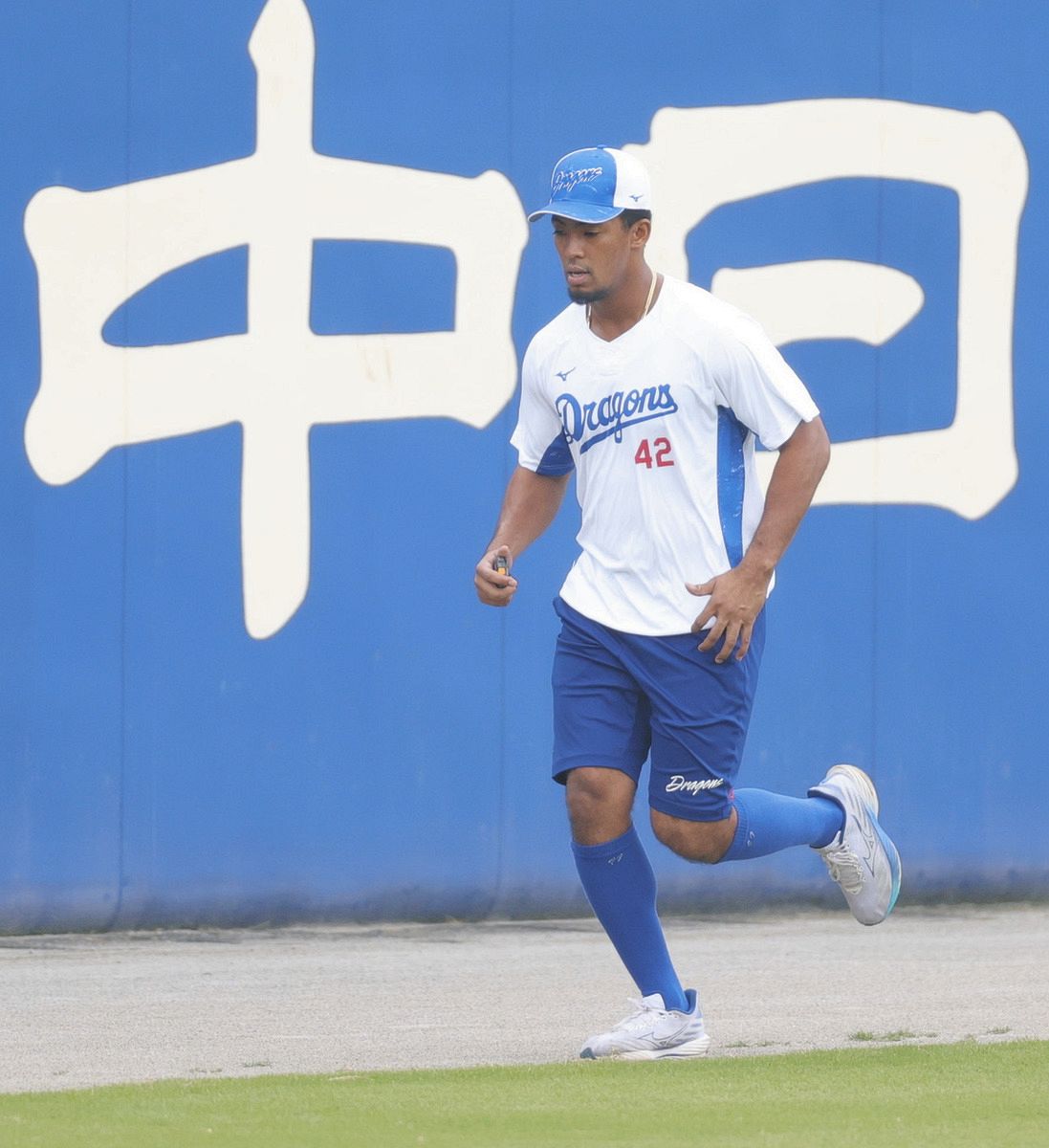 ランニングするブライト