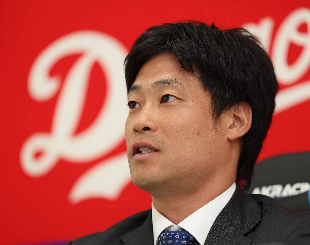 契約更改し、記者会見する加藤匠