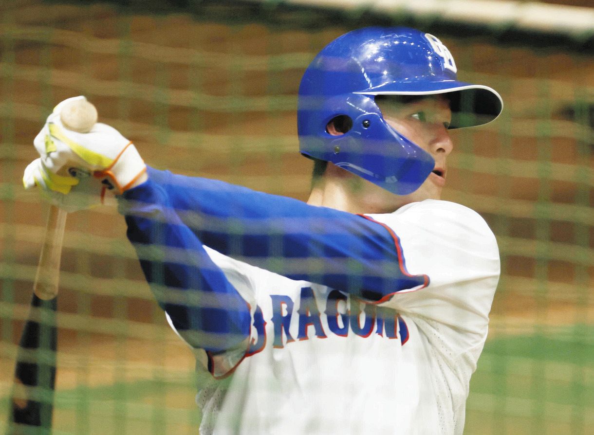 フリー打撃する新保