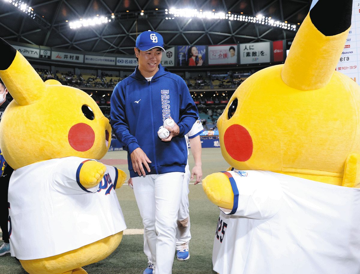 ヤクルトに勝利し笑顔を見せる高橋宏斗