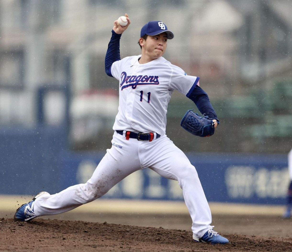 雨が降る中、ファームのDeNA戦に2番手で登板した中西