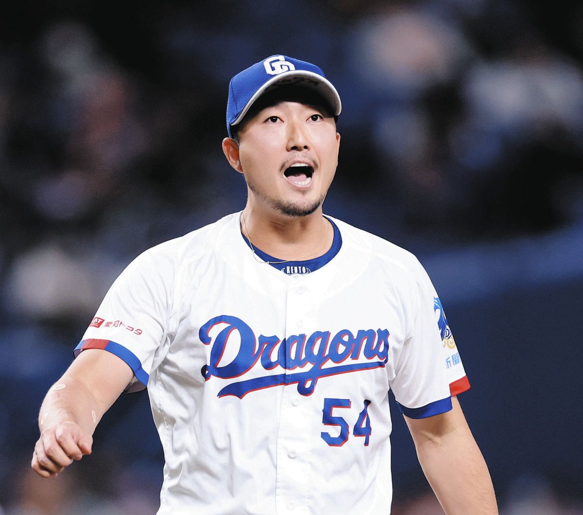 ９回表２死二塁、佐藤を見逃し三振に仕留め雄たけびを上げる藤嶋