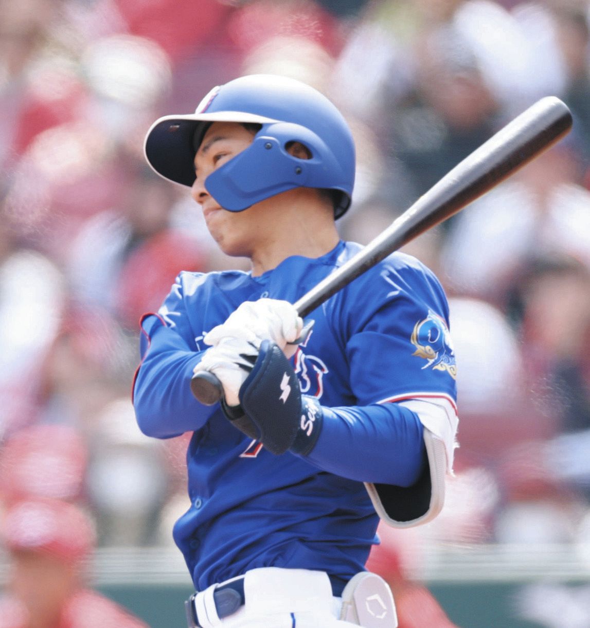 １回、先制の左前適時打を放つ中日・福永