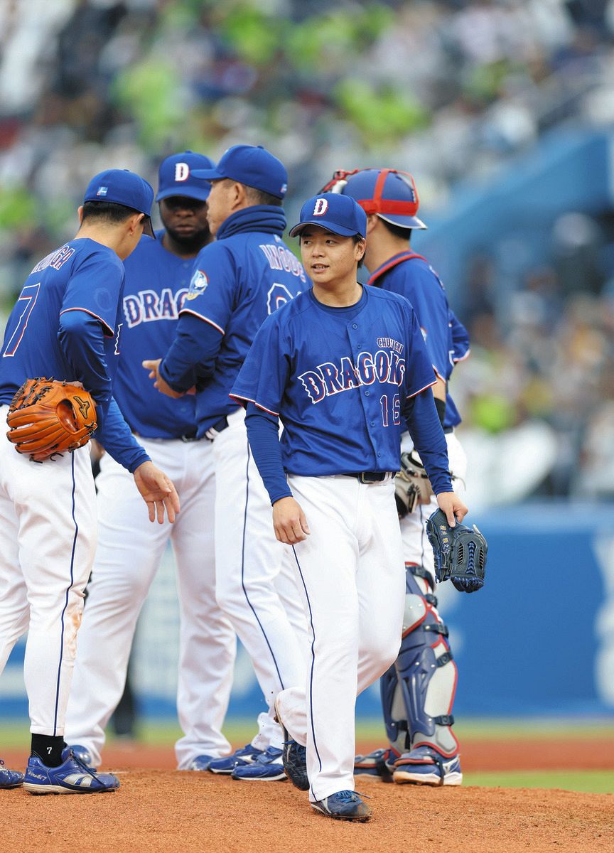 ３回裏途中、降板する中日・桜井