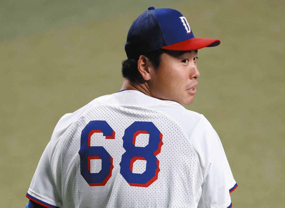 支配下登録され、背番号が６８になった牧野