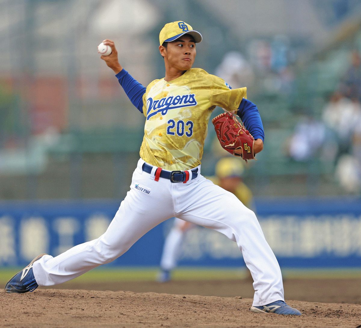 ８回に３番手で登板した中日・井上