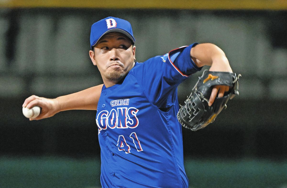 巨人―中日　８回裏に登板した勝野