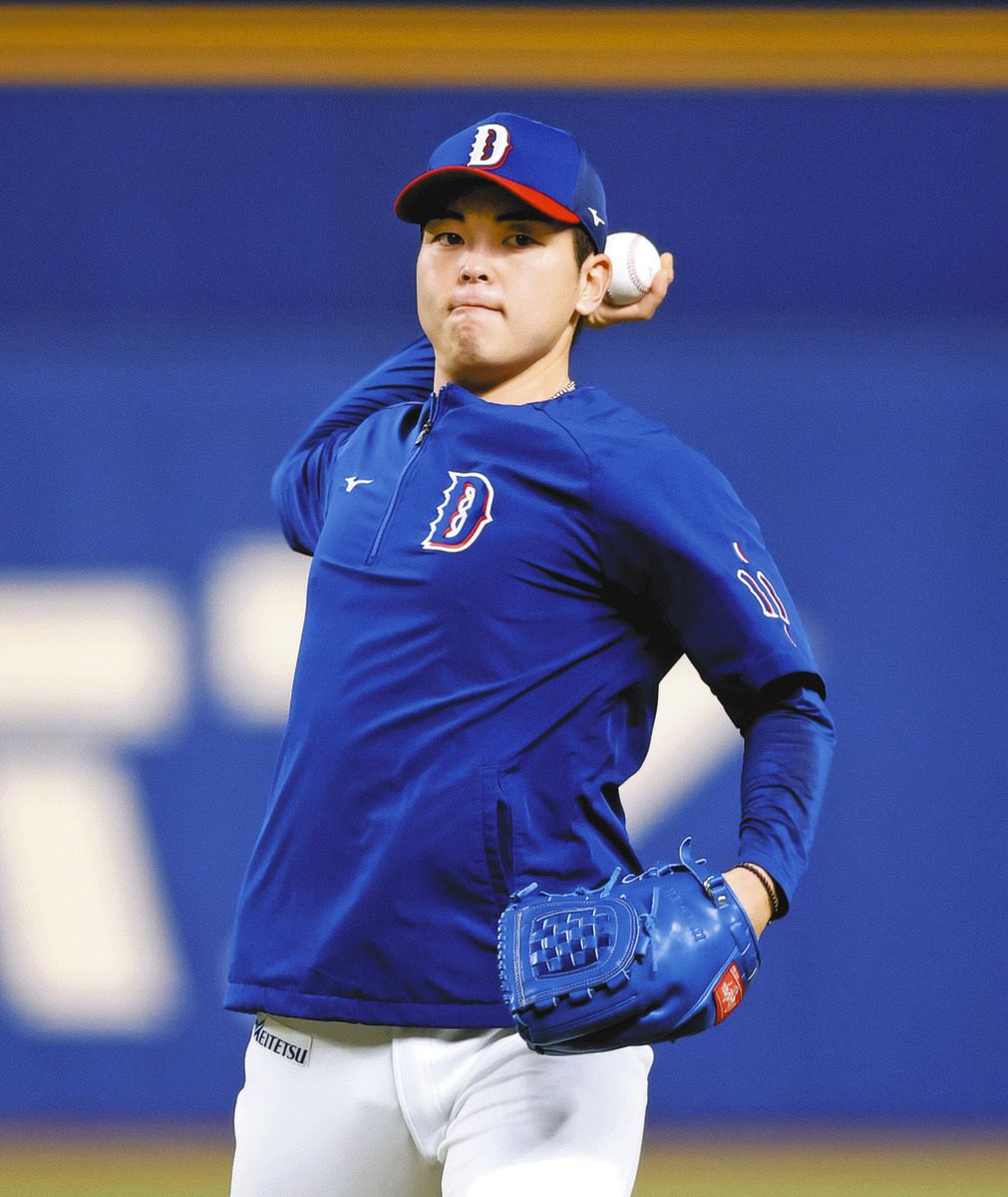 キャッチボールする中西