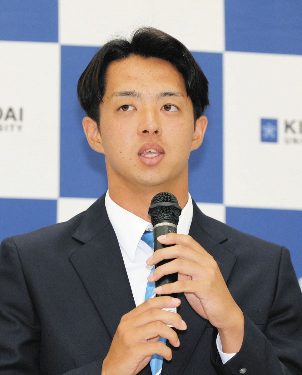 中日に１位指名され、記者会見する近大・宮原廉
