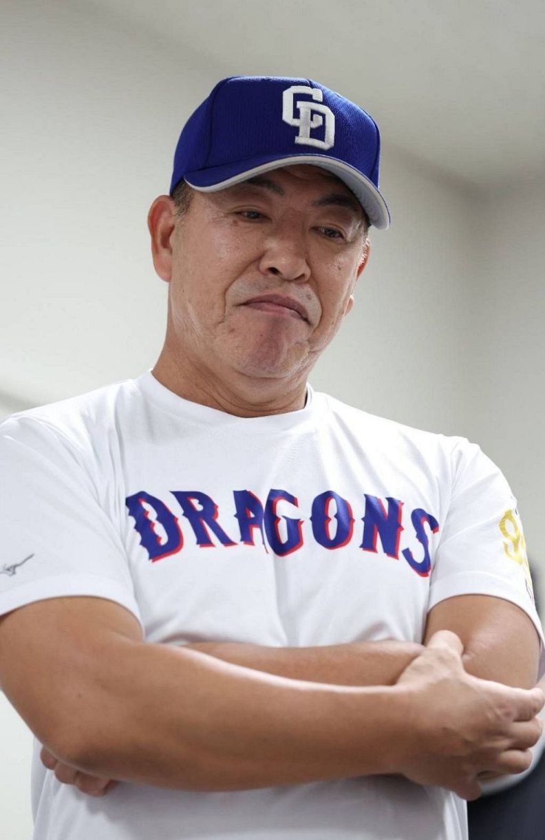 今季限りで辞任することを表明した井上監督