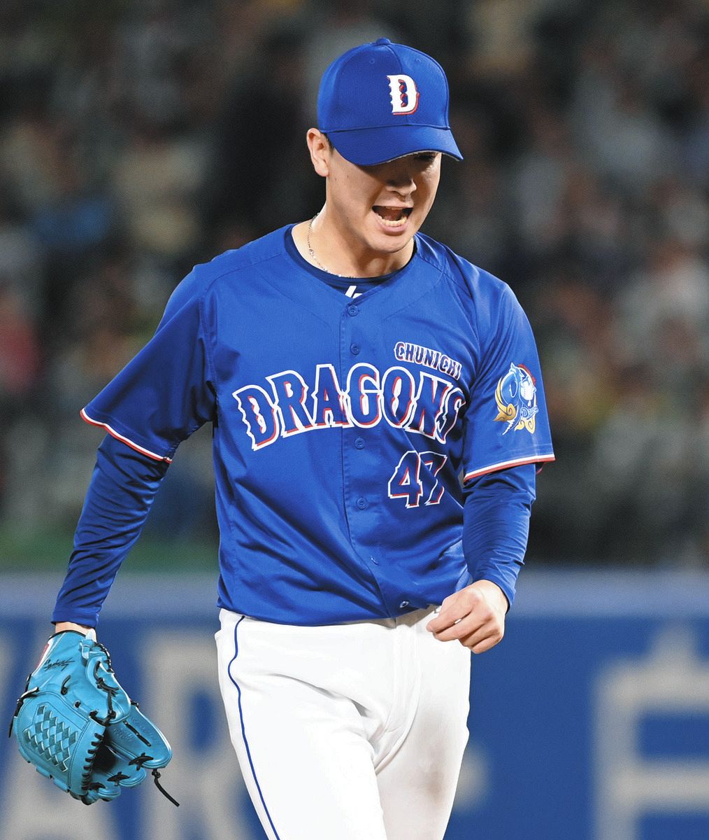 7回、ヤクルト・赤羽を空振り三振に仕留めた吉田