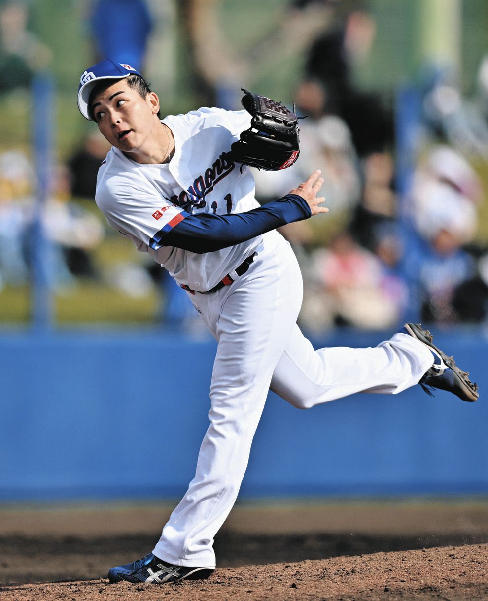 8回から登板し1イニングを三者凡退に抑えた中西