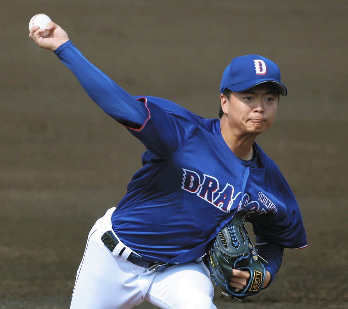 ロッテ戦に先発した桜井＝都城運動公園野球場で