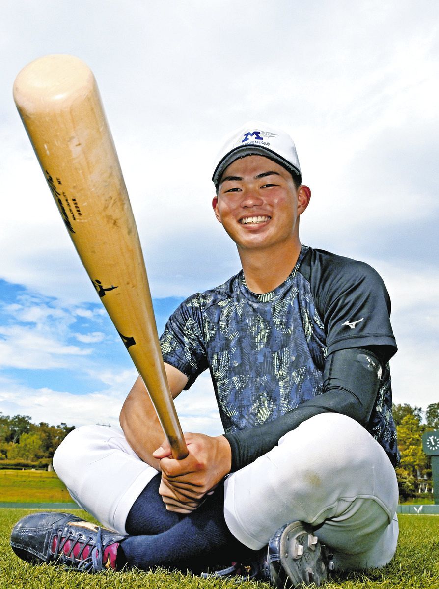 練習を終えた明大・榊原七斗