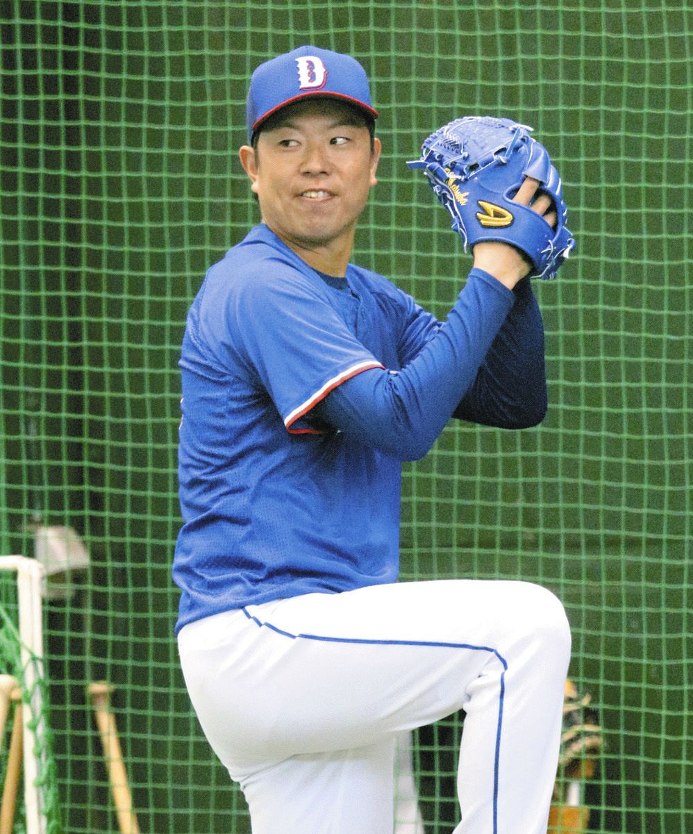 キャッチボールをする松葉