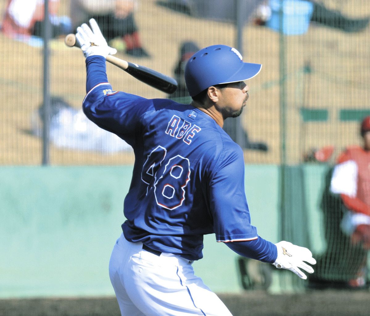 今季初実戦で3安打と活躍した阿部