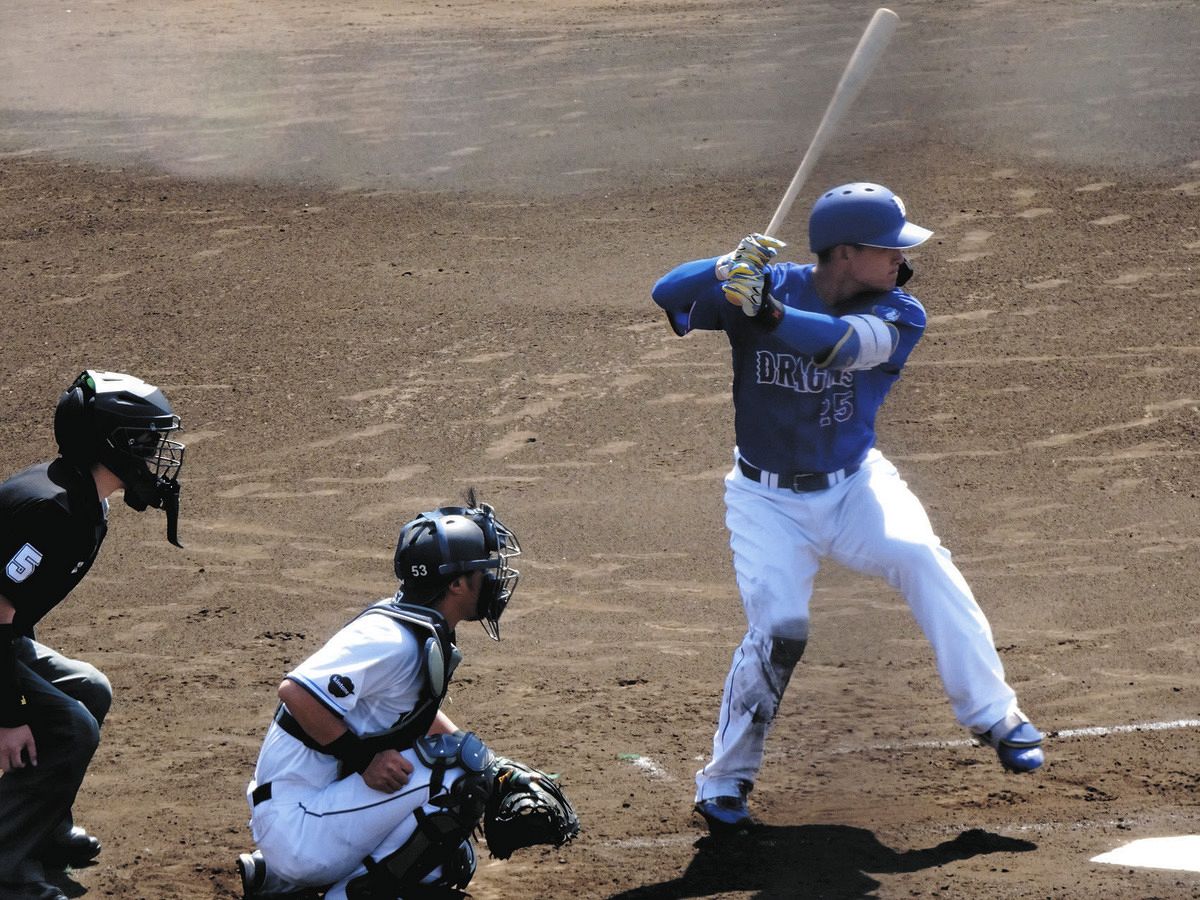 ４回に２号ソロを放った中日・石川昂